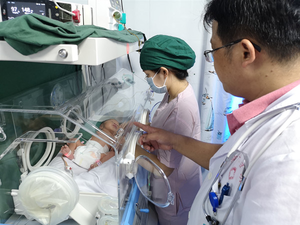 3.欧亚国际官网
妇幼保健院新生儿科医护人员精心护理新生儿_副本.jpg 3.欧亚国际官网
妇幼保健院新生儿科医护人员精心护理新生儿_副本.jpg