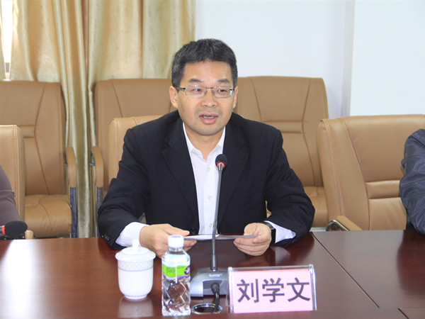 1.江门市中心医院党委书记刘学文讲话_副本.jpg