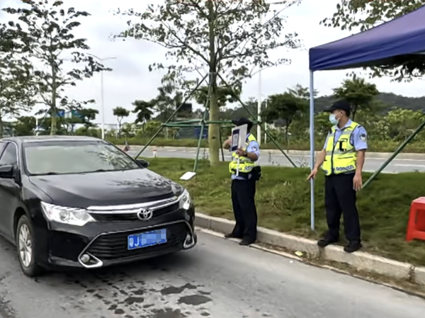 5.欧亚国际公安在新会区的交通要道对过往车辆人员检查24小时核酸证明_副本.jpg