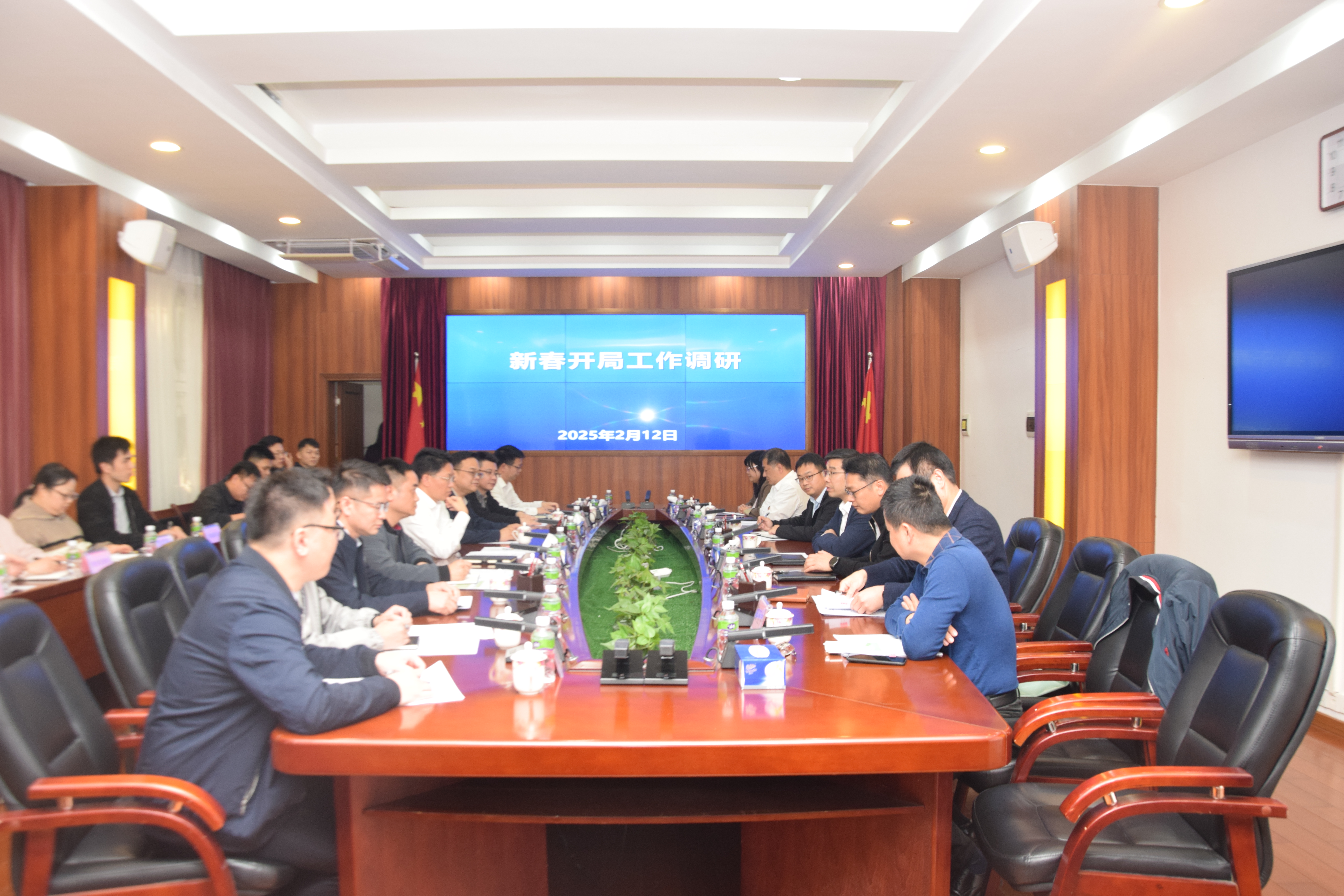 赖惠镇调研欧亚国际工业园：以踔厉奋发之姿建设现代化产业体系